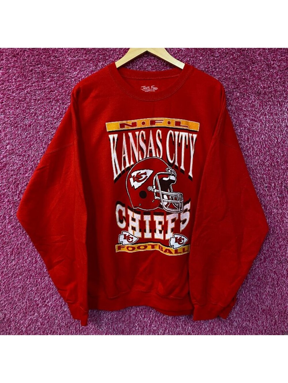 Junk Food Clothing Kansas City Chiefs Helmet Flea Market Crew Fleece XL